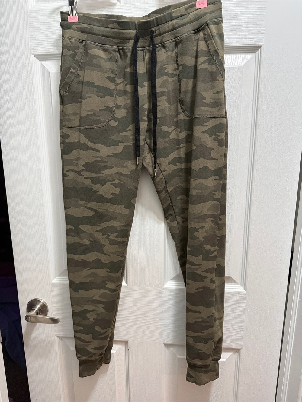 Zyia Unwind Camo Jogger Pants - Olive Camo